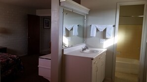 Kostenlose Toilettenartikel, Handtücher