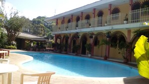 Utomhuspool