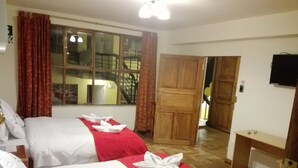 Superior Double Room | Premium bedding, down duvets, pillow-top beds, in-room safe - BozArt Hotel Boutique (Cusco)