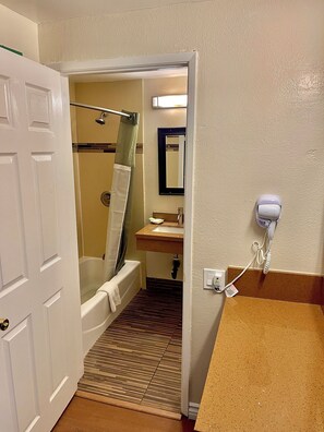 Combined shower/tub, free toiletries, hair dryer, bathrobes
