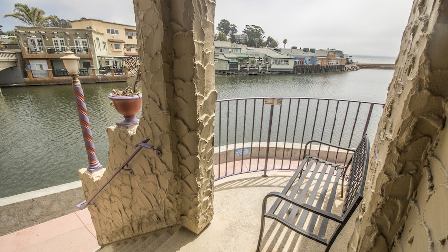 Capitola Venetian Hotel