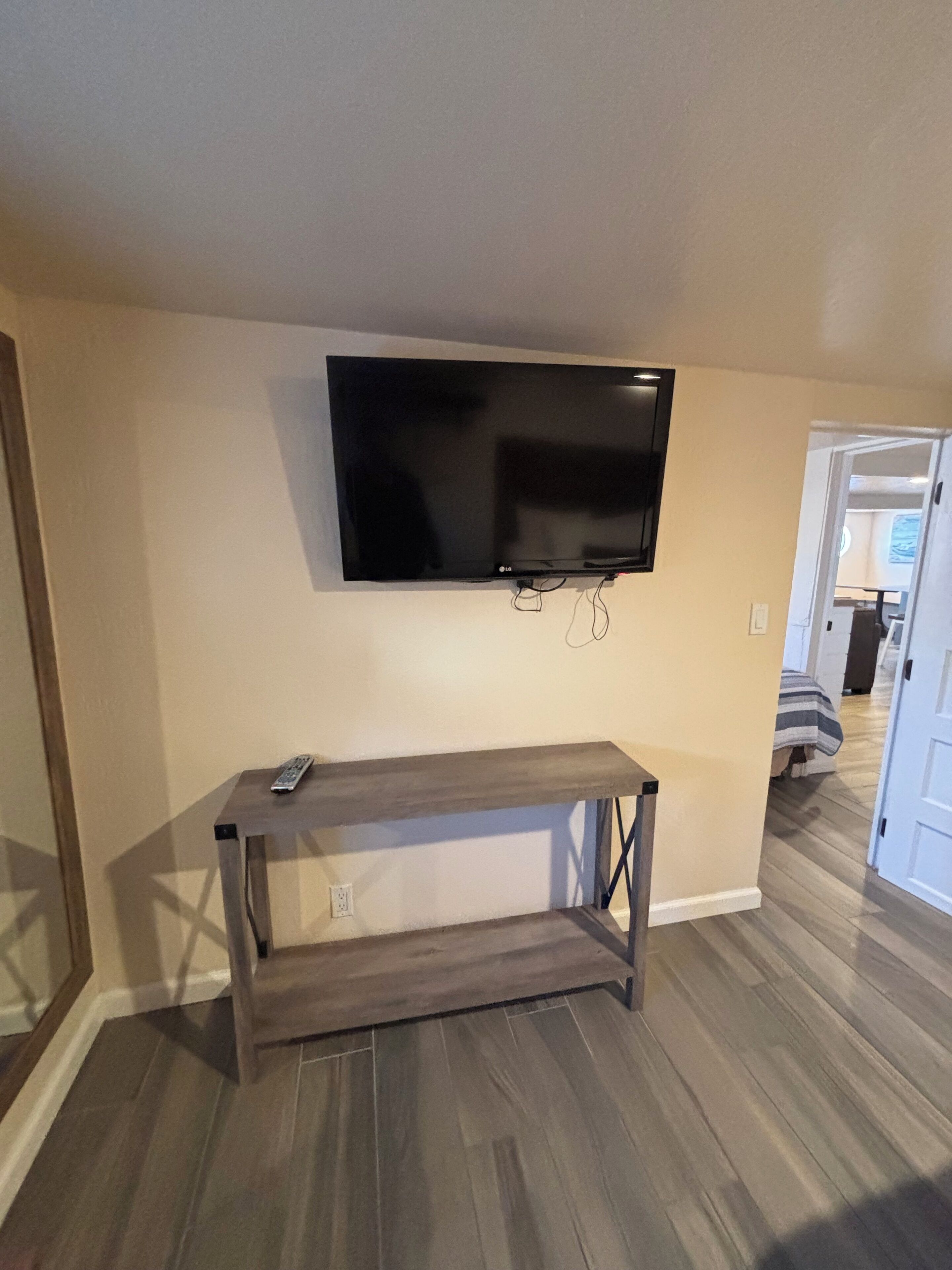 riverfront ground floor 8 person unit  #113 | free wifi, bed sheets