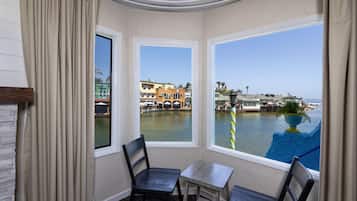 Suite, Fireplace | Pemandangan pantai/laut