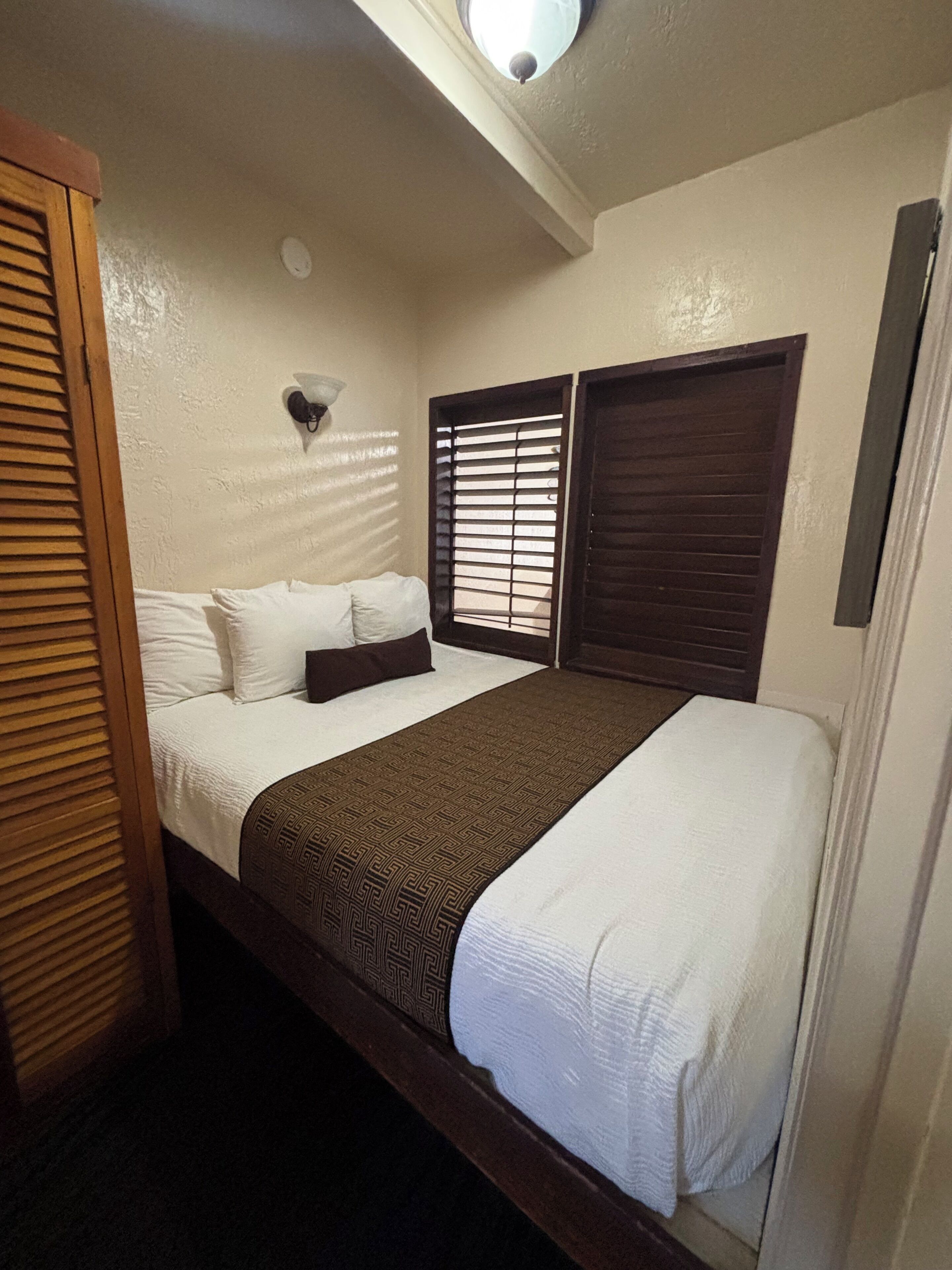 Wi-Fi ฟรี, ผ้าปูที่นอน