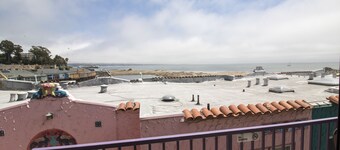 Capitola Venetian Hotel