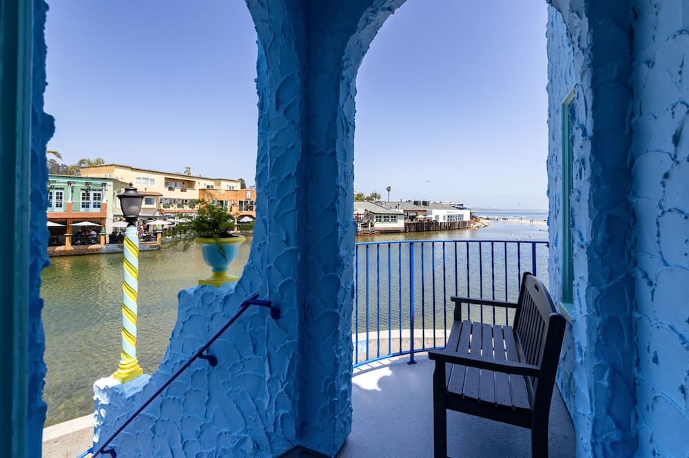 Capitola Venetian Hotel
