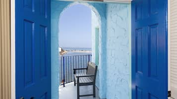 Suite, Fireplace | Balcony