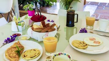 Free daily cooked-to-order breakfast