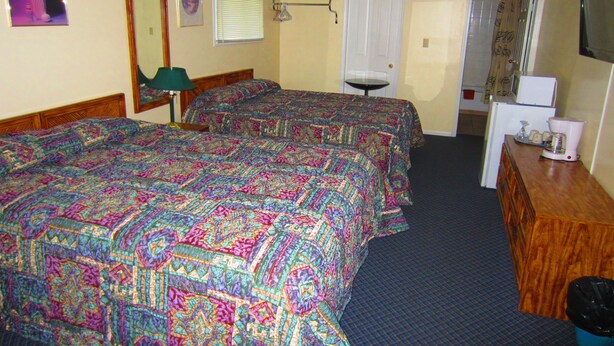 Unclassified image, 1 of 35, button - Black Sea Motel (Penticton)