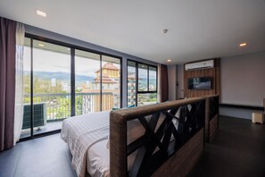Studio Suite Triple | Mountain view