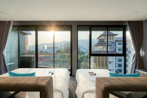 Studio Suite Triple | Premium bedding, minibar, in-room safe, desk