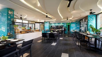 Breakfast, lunch, dinner served; local and international cuisine