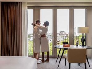 Junior-Suite, 1 King-Bett | Hochwertige Bettwaren, Pillowtop-Betten, Minibar, Zimmersafe