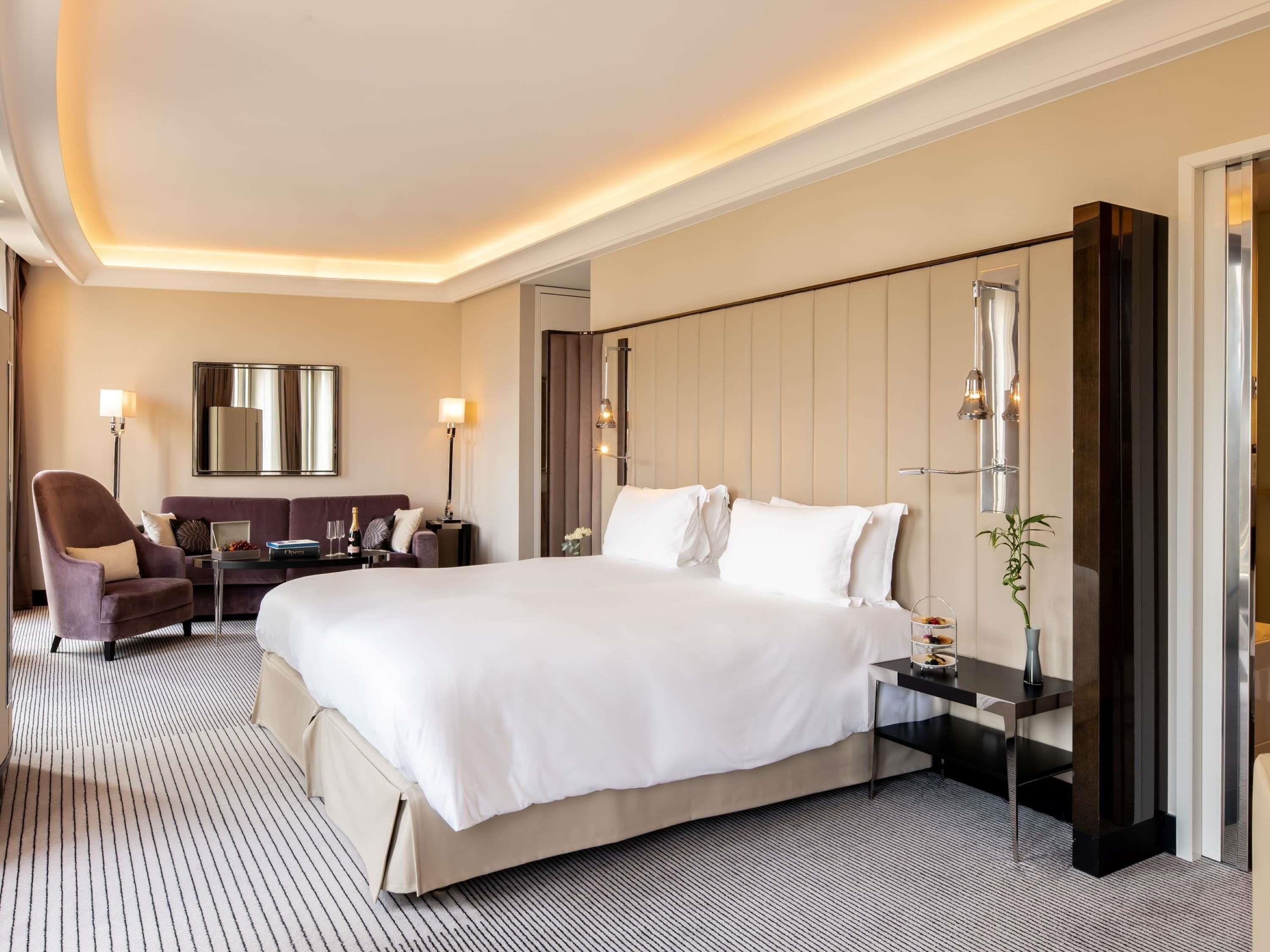 Junior Suite, 2 Twin Beds | Premium bedding, pillowtop beds, minibar, in-room safe