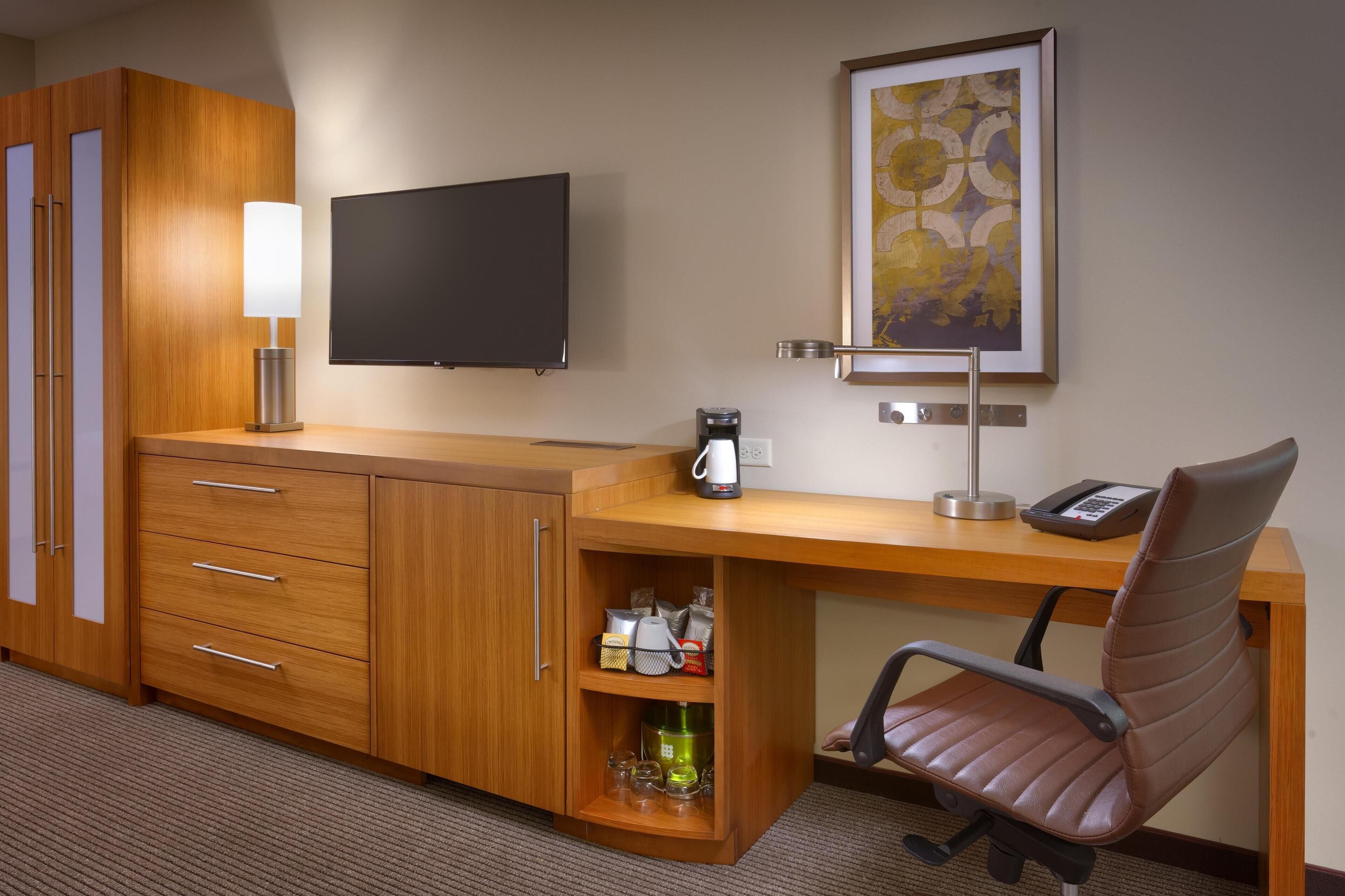 1 bedroom, in-room safe, desk, laptop workspace