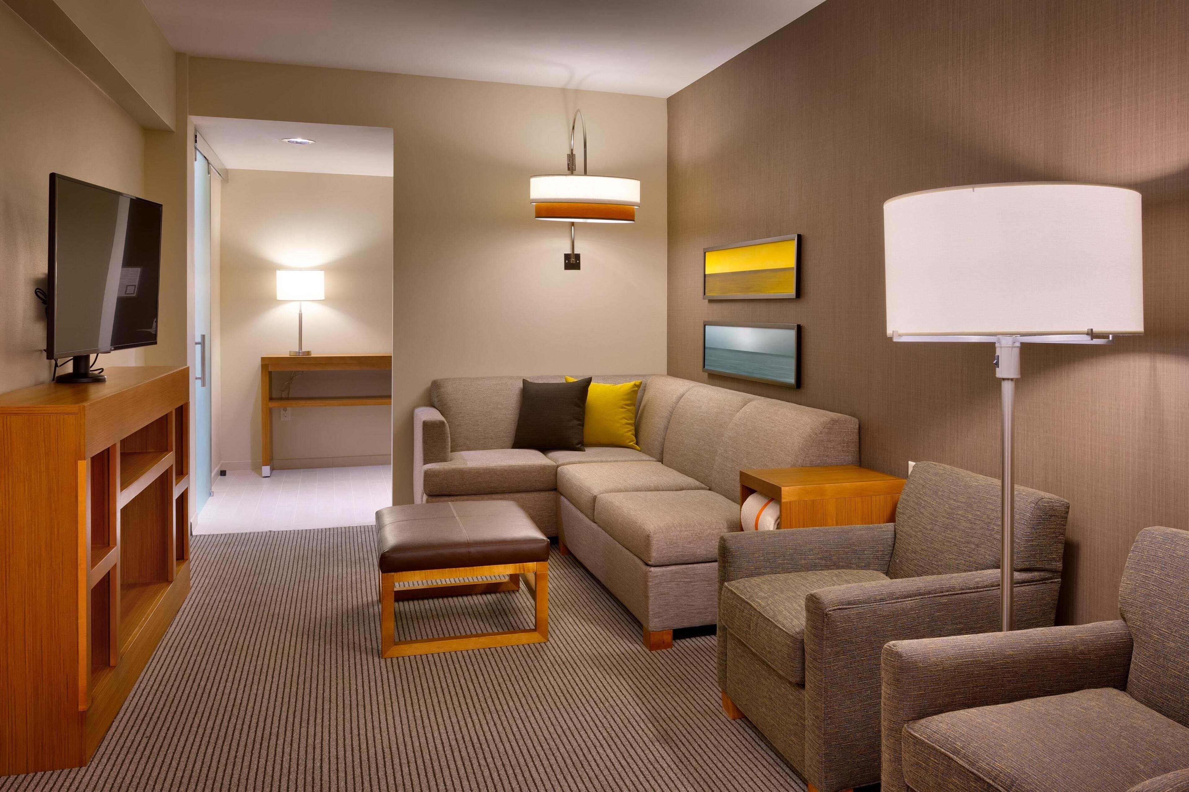 1 bedroom, in-room safe, desk, laptop workspace