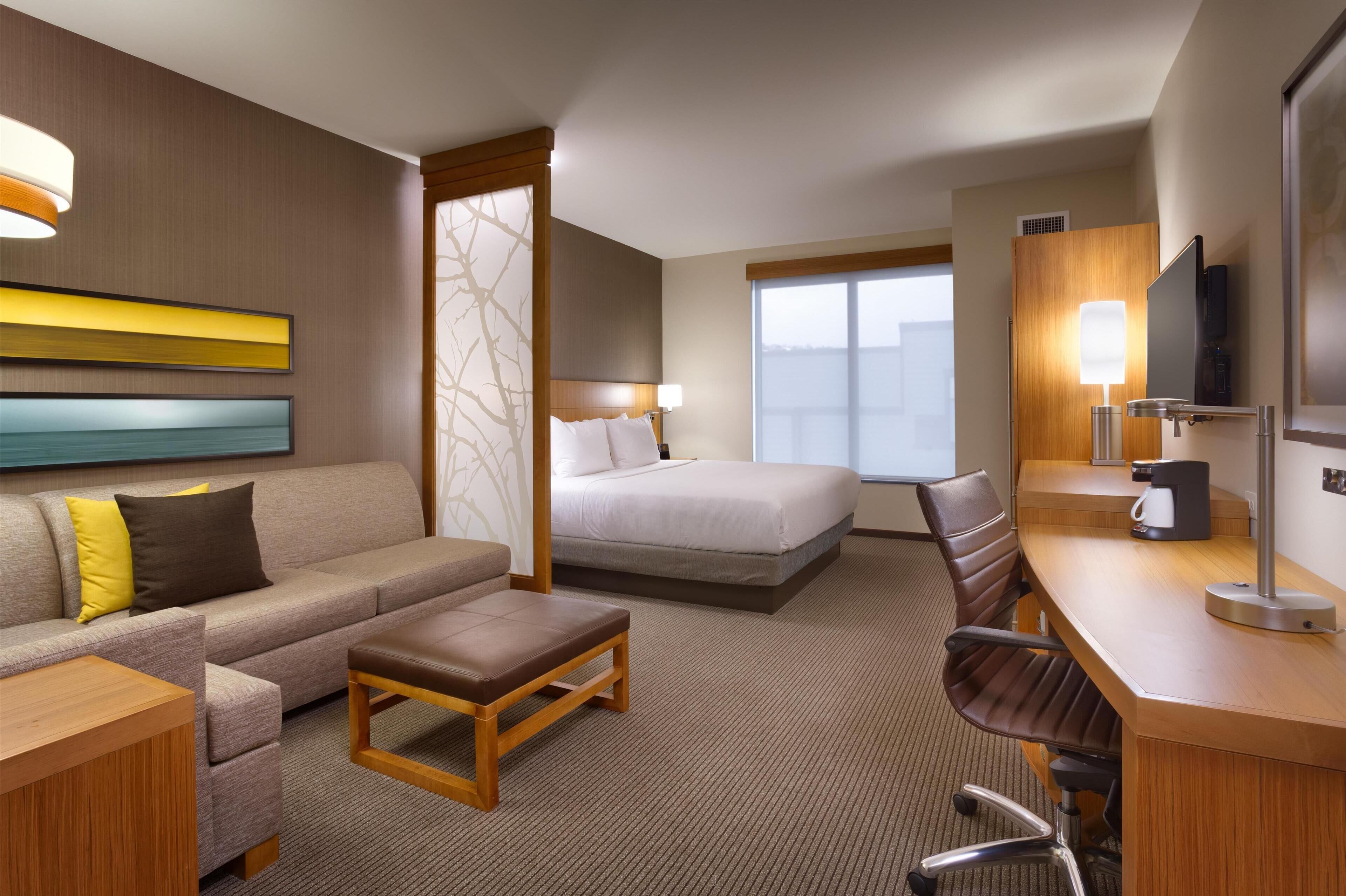 1 bedroom, in-room safe, desk, laptop workspace