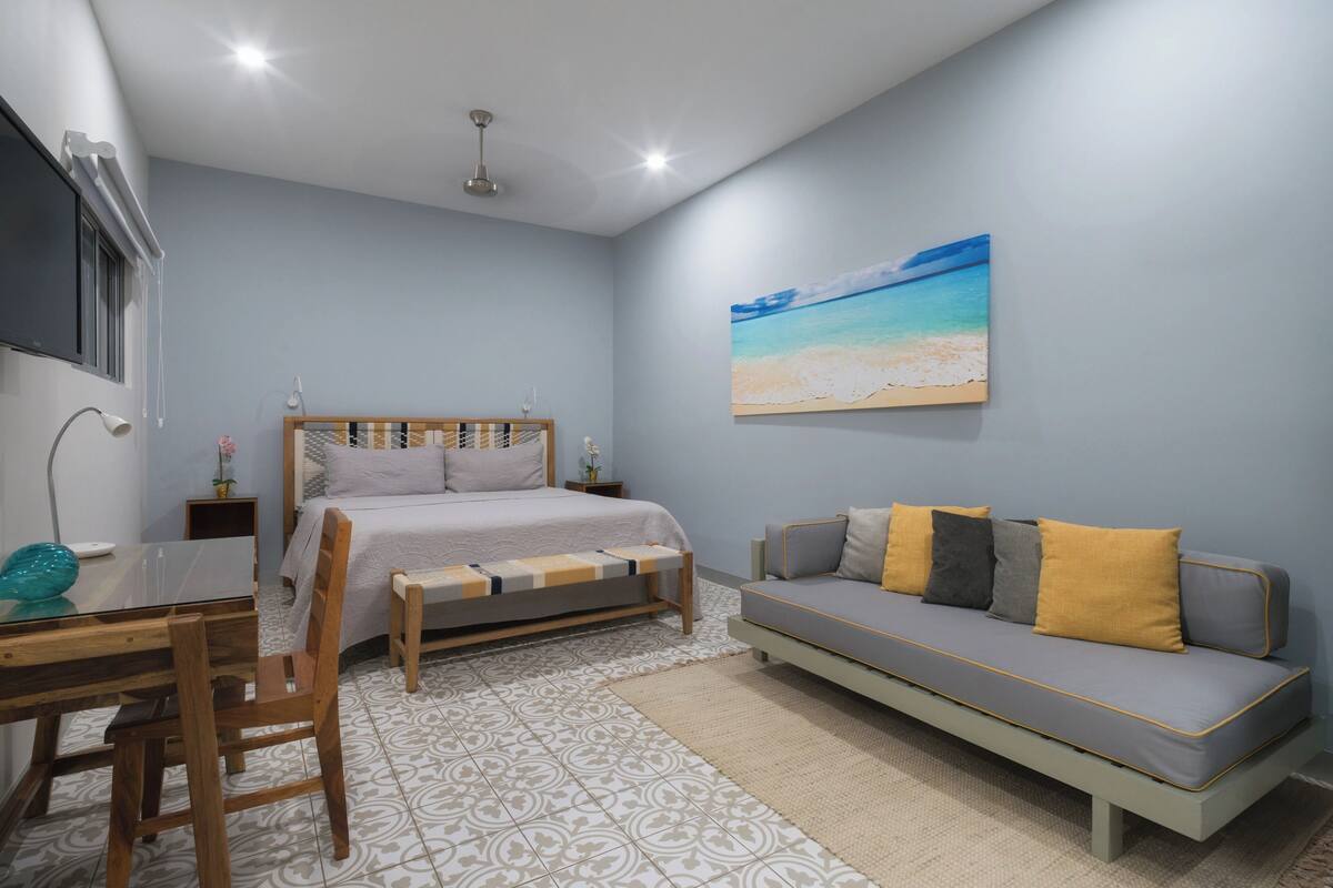 Design Apartment | Premium bedding, pillowtop beds, in-room safe, desk