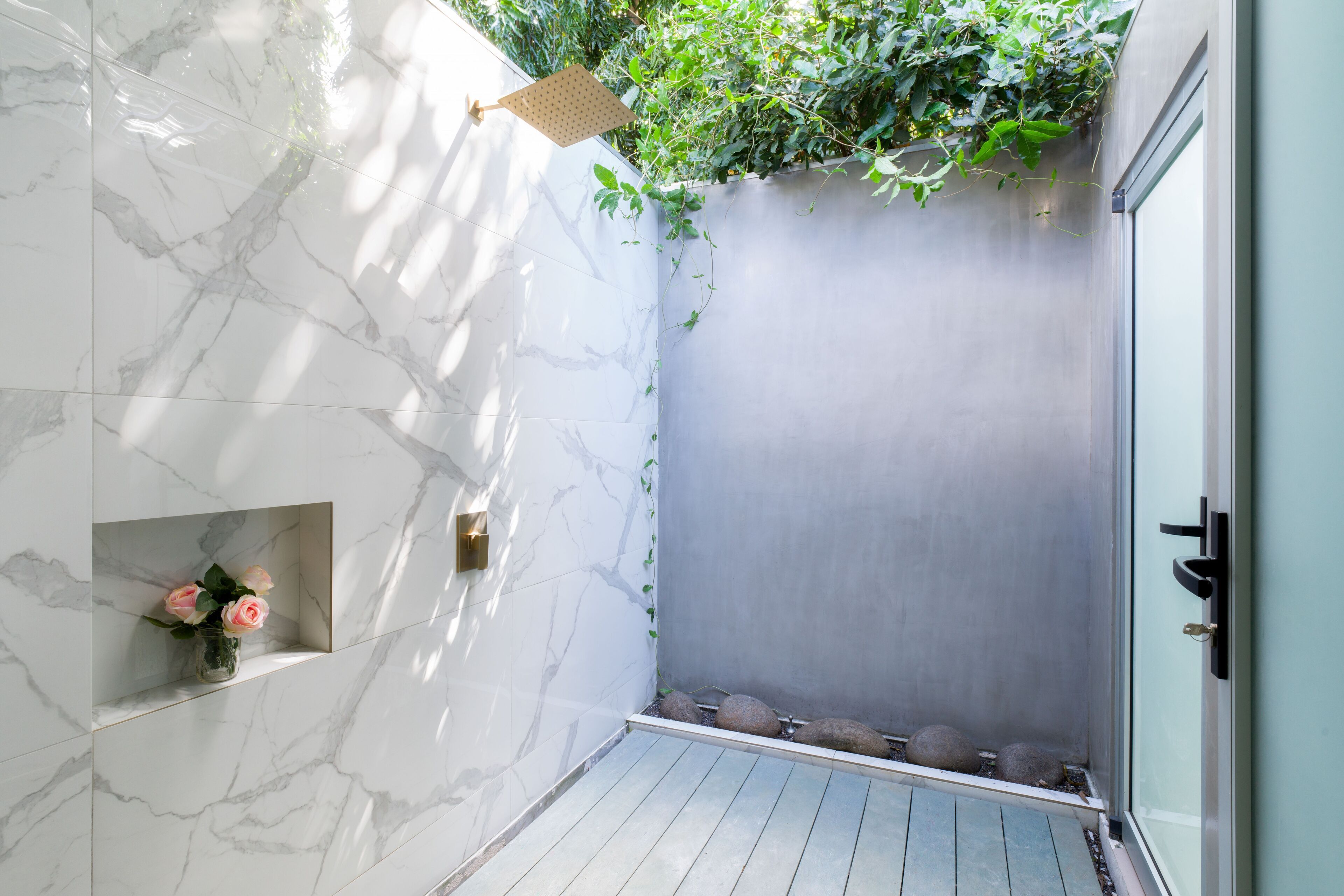 Ducha, cabezal de ducha tipo lluvia, artículos de tocador gratuitos