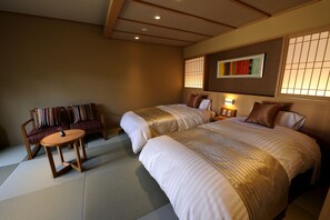 [Kaede] Japanese Style Room,10 Tatami Mats, 2 Single Beds, Non Smoking