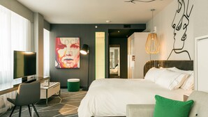 Unclassified image, 2 of 67, button - Renaissance Montreal Downtown Hotel (Montreal)