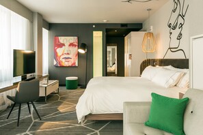 Loft, 1 King Bed with Sofa bed | Premium bedding, pillow-top beds, minibar, in-room safe - Renaissance Montreal Downtown Hotel (Montreal)