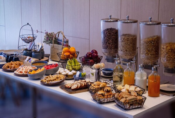 Tägliches inbegriffenes Frühstücksbuffet