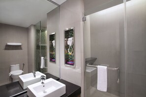 Shower, eco-friendly toiletries, hair dryer, slippers