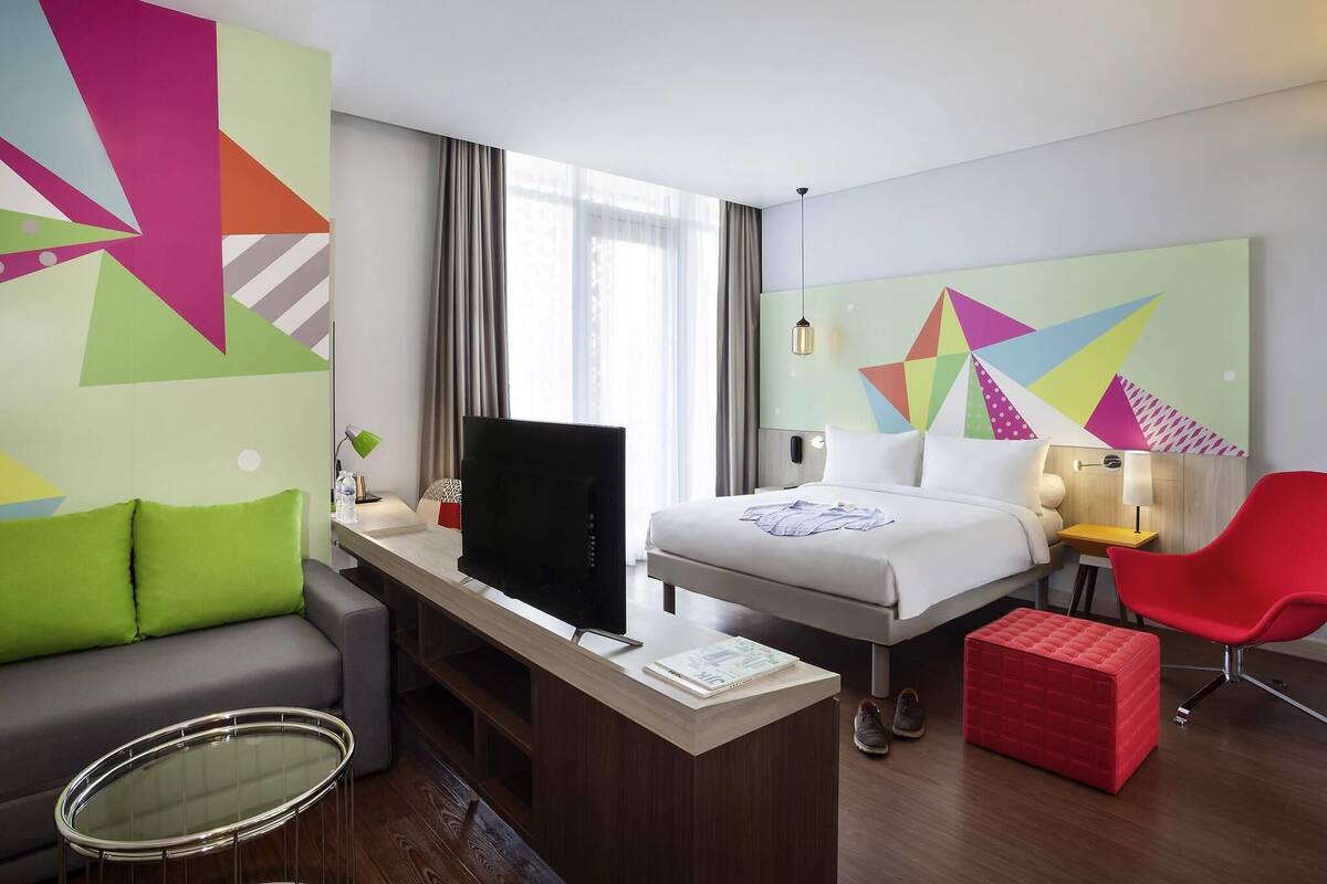 Suite junior, 1 cama Queen size, balcón | Minibar, caja de seguridad en la habitación y escritorio