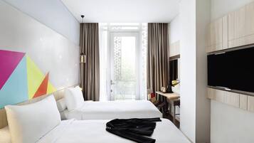 Superior Room, 2 Single Beds, Balcony | Minibar, in-room safe, desk, laptop workspace