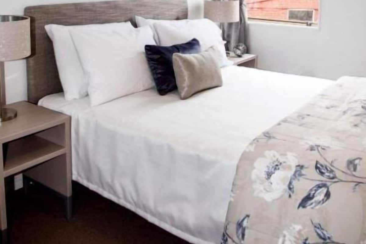 1 bedroom, premium bedding, in-room safe, soundproofing