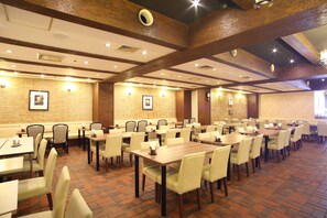 아침 식사, 점심 식사, 저녁 식사 제공, 이탈리아 요리