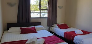 家庭公寓, 1 间卧室 | 办公桌、笔记本电脑工作区、熨斗/熨衣板、免费婴儿床