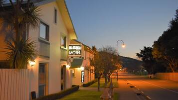 Fachada de la propiedad