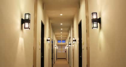 Luxpoint Hotel Surabaya