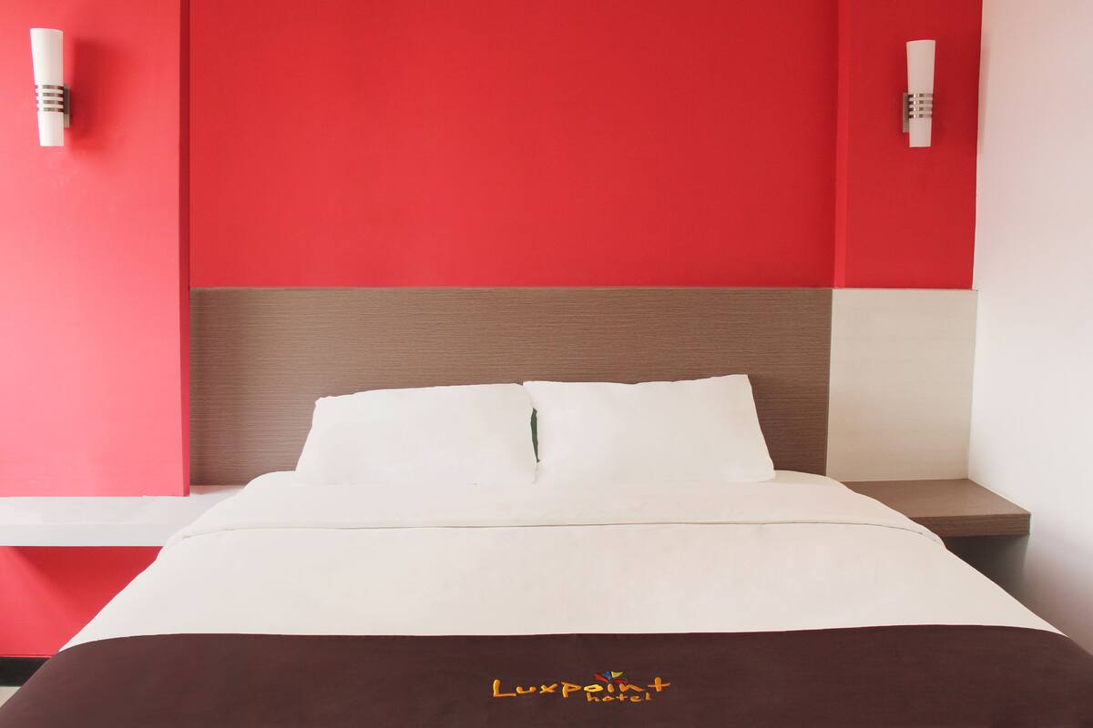 Standard Double Room | Premium bedding, desk, WiFi (free), bed sheets