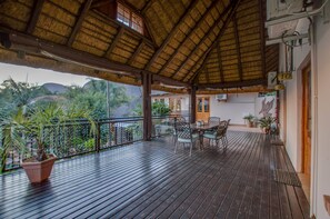 Terrace/patio - Kassaboera Lodge (Hartbeespoort)