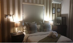 Standard Double Room | Desk, soundproofing, free WiFi, bed sheets
