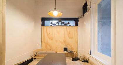 9 Road - Hostel