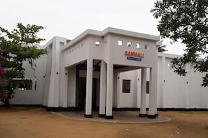Exterior - Sanmali Beach Hotel (Marawila)