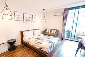 Superior Room (No View) | Desk, blackout drapes, iron/ironing board, free WiFi - Sea Sand Trees (Chonburi)
