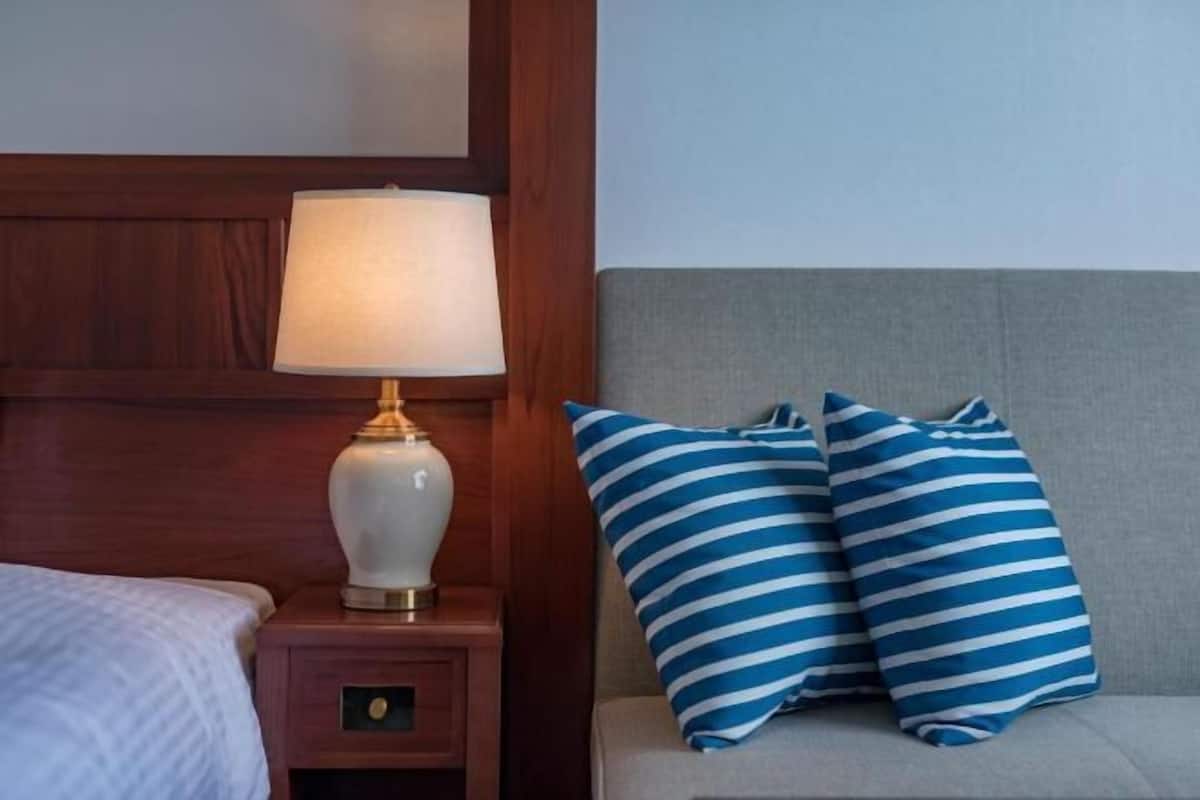1 chambre, literie de qualité supérieure, bureau, rideaux occultants