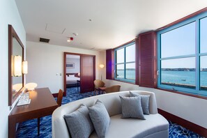 Dobbeltrom – superior, ikke-røyk, havutsikt (Club Lounge Access Incl) | Sengetøy av topp kvalitet, skrivebord og blendingsgardiner