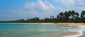 라자 비치 호텔