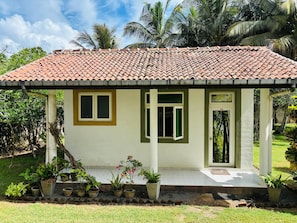 Standard Bungalow, 1 Queen Bed, Terrace | Blackout curtains, cots/infant beds, free WiFi, bed sheets - Raja Beach Hotel (Balapitiya)