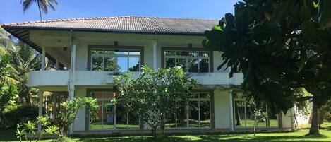Fachada da propriedade
