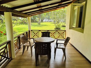 Standard Bungalow, 1 Queen Bed, Terrace | Terrace/patio