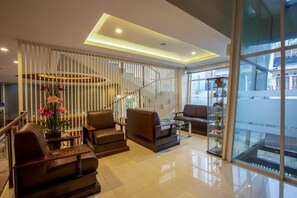 Lobby - Raffleshom Hotel (Bandung)