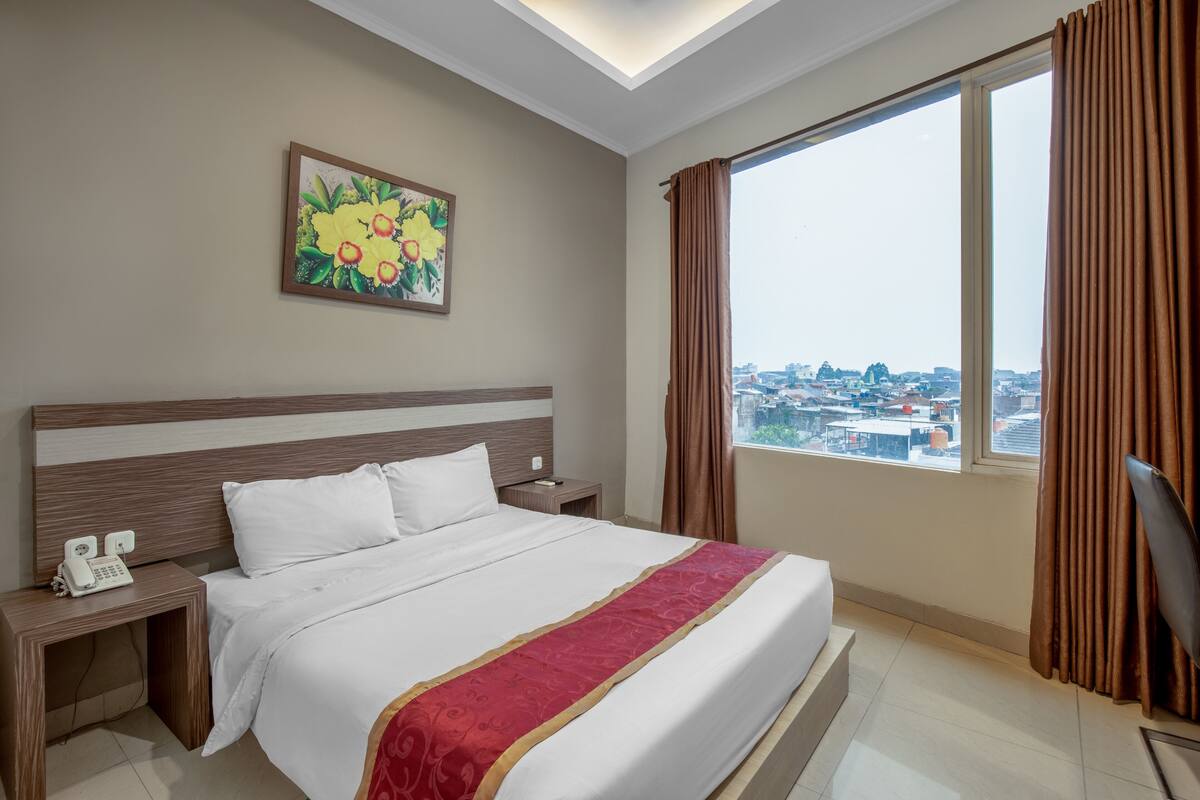 Soundproofing, iron/ironing board (on request), rollaway beds, free WiFi