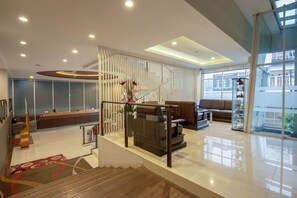 Lobby - Raffleshom Hotel (Bandung)